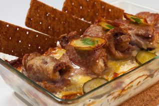 Карельское жаркое из свинины и сельди