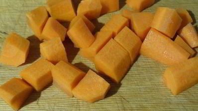 хмельное жаркое в горшочке с вяленым черносливом