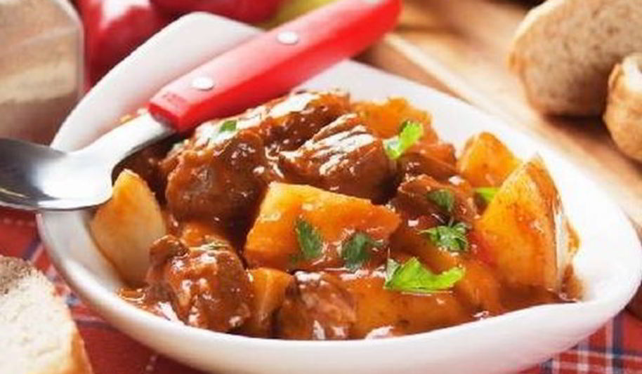 Рецепт нежного и сочного жаркого из мяса с картофелем