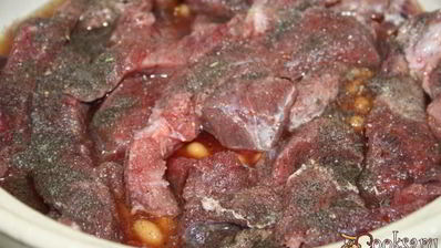 сытное жаркое с говядиной и фасолью