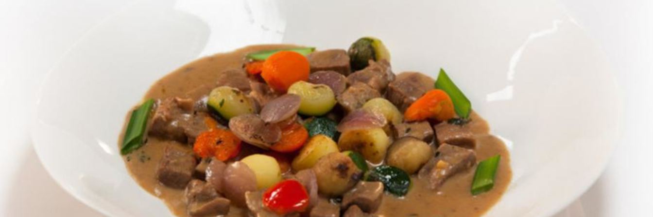 Жаркое из глазного мускула с глазастыми овощами