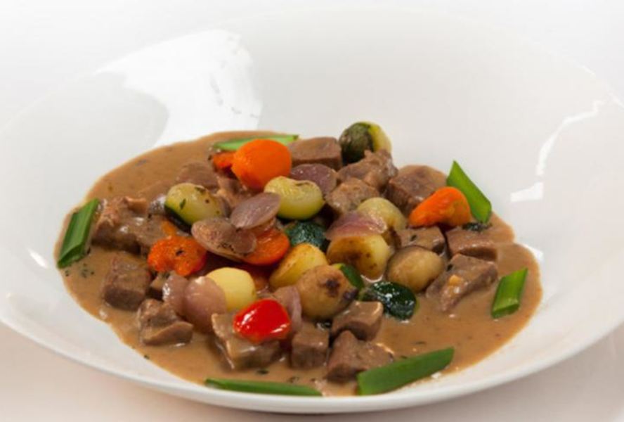 Жаркое из глазного мускула с глазастыми овощами