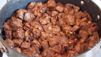 жаркое из говядины с клюквой