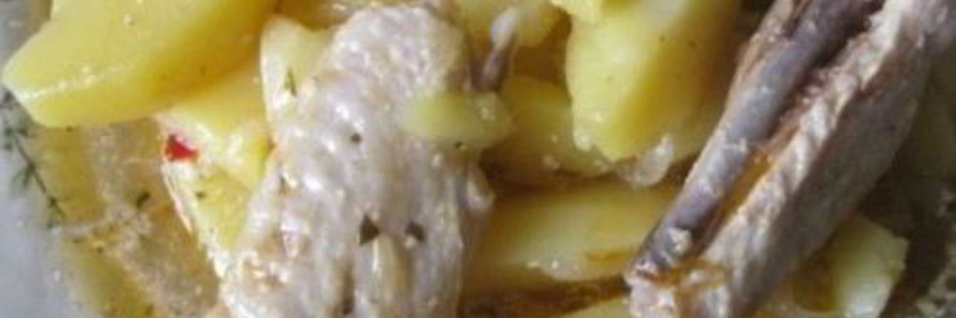 Жаркое из куриных крылышек и картофеля
