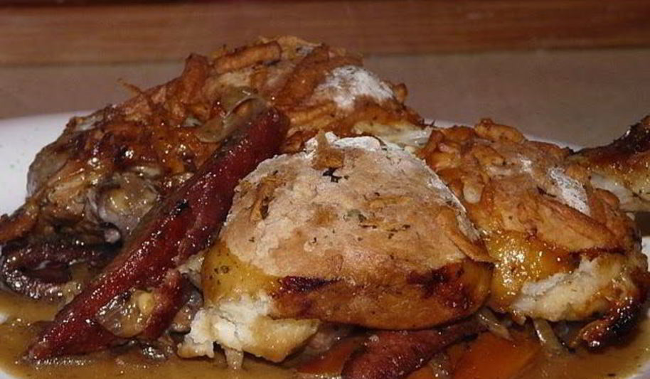 Рецепт жаркого из курицы с булочками с сыром