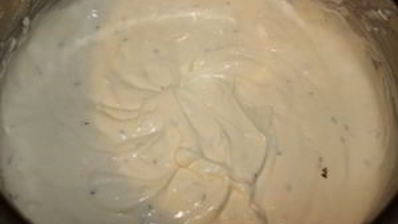 жаркое из курицы с изюмом в горшочках