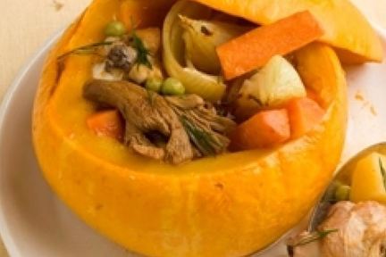 Жаркое из курицы с лисичками