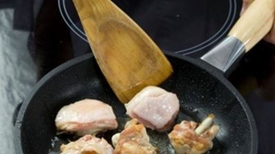 жаркое из курицы с лисичками