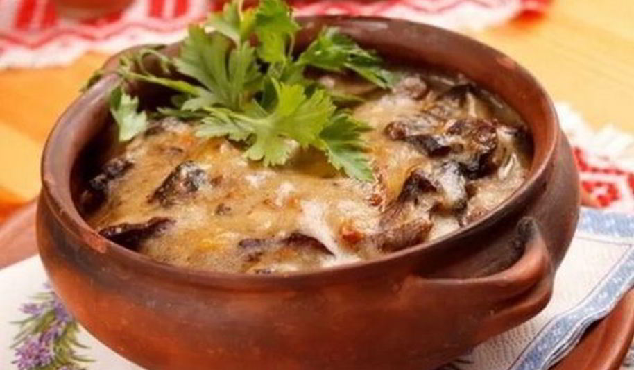 Рецепт жаркого из овощей со свининой в горшочках