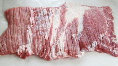 жаркое из свинины, фаршированное яблоками и клюквой