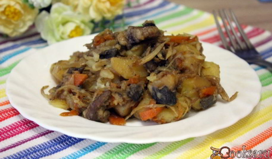 Рецепт жаркого из свинины с картофелем и сушеными грибами