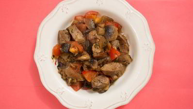 жаркое из свинины с острыми баклажанами и шампиньонами