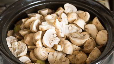 жаркое из свинины с шампиньонами