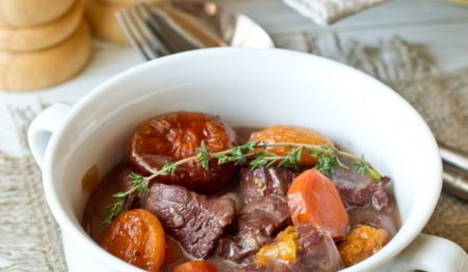 Рецепт жаркого из телятины с сухофруктами