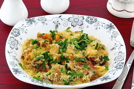 Жаркое по-купечески в горшочках