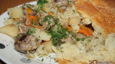 жаркое под хлебной корочкой