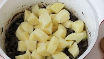 жаркое с грибами и картошкой