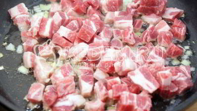 жаркое с грибами и сметаной