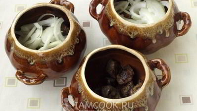жаркое с грибами в горшочках