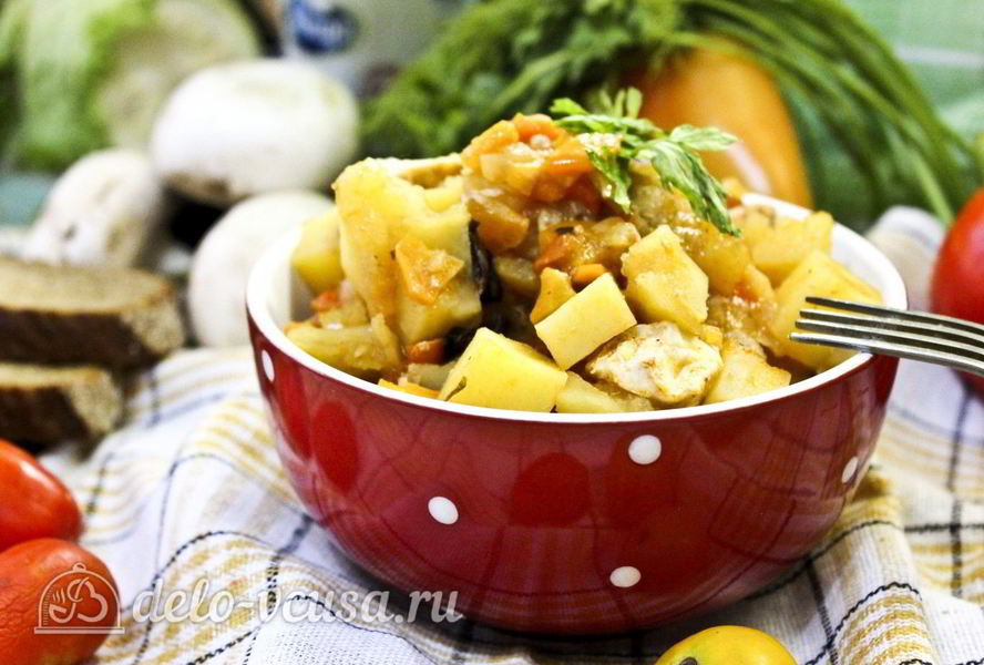 Жаркое с курицей и черносливом в горшочках