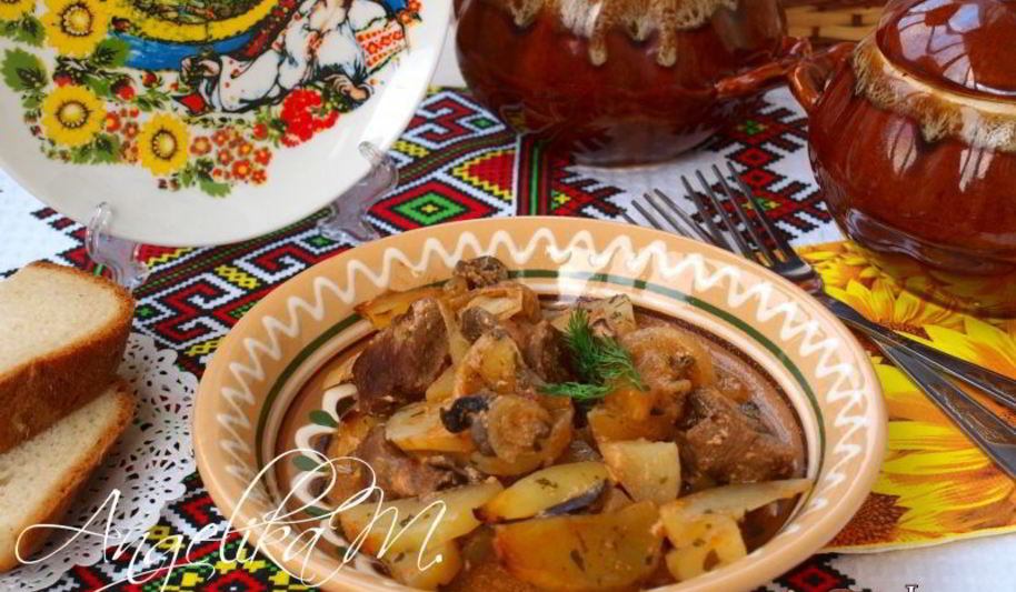 Рецепт жаркого с мясом, картофелем и грибами в горшочках