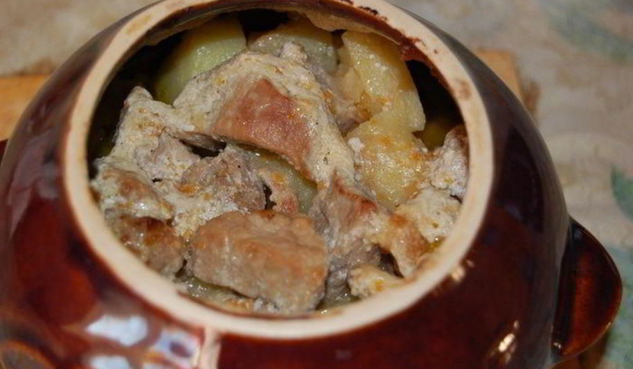 Рецепт жаркого со свининой в горшочках