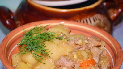 жаркое со свининой в горшочке