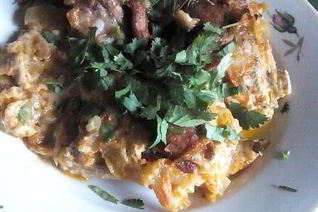 Жаркое телятина в духовке с солеными огурцами