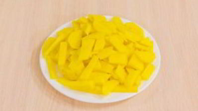 жаркое в горшочках под крышечкой из теста