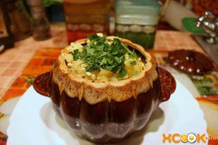 Жаркое в горшочках с курицей и грибами