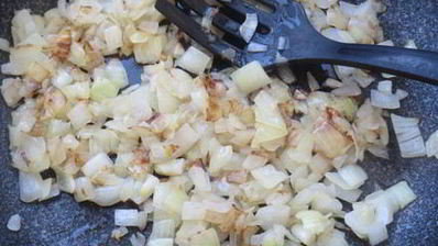 куриные зразы с яйцом и луком и шотландское яйцо