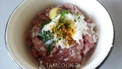 мясные зразы с начинкой из курицы