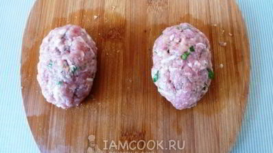 мясные зразы с начинкой из курицы