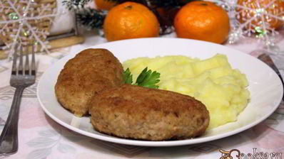 мясные зразы с сыром, яйцом и зеленью