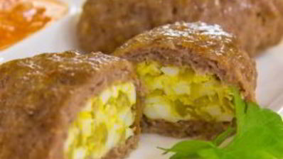 зразы мясные с яйцом и луком