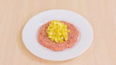 зразы мясные с яйцом и луком