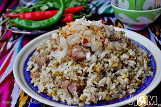 Ароматная каша с машем, рисом и мясом