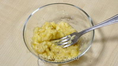 геркулесовая каша с бананом и орехами