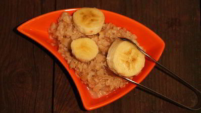 геркулесовая каша с бананом и вишней