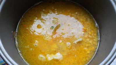 гороховая каша со свининой в мультиварке