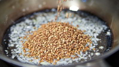 гречка с белыми грибами и шампиньонами