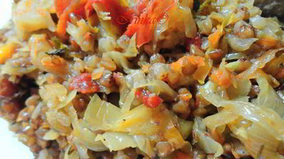 гречка с капустой и овощами