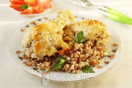 Гречка с курицей в духовке с сыром