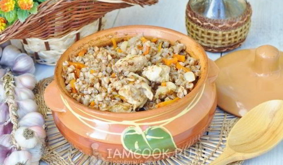 Рецепт гречки с курицей в горшочках