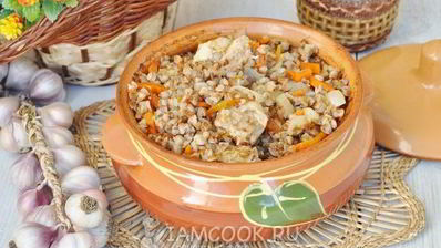 гречка с курицей в горшочках