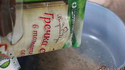 гречка с курицей в томатно-грибном соусе