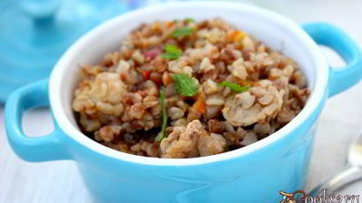 гречка с курицей в томатно-грибном соусе