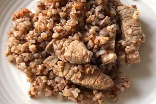 Гречка с мясом по-купечески