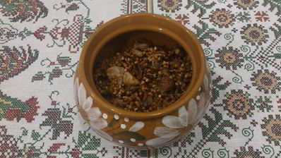 гречка с мясом в горшочках