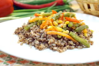 Гречка с овощами и фасолью